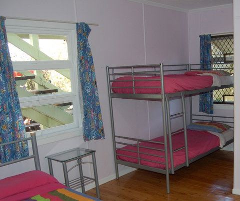 Trekkers Backpackers - Surfers Gold Coast 1