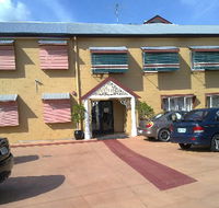 Avondale Private Hotel - Surfers Gold Coast