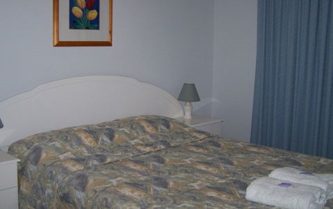 Cedar Lodge Holiday Units - Surfers Gold Coast 3