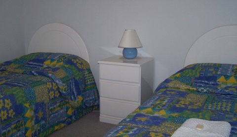 Cedar Lodge Holiday Units - Surfers Gold Coast 4