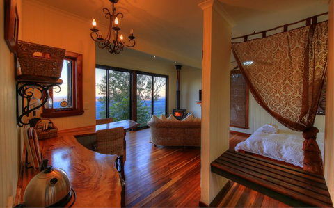 At Remingtons B & B - Surfers Gold Coast 0