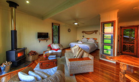 At Remingtons B & B - Surfers Gold Coast 4