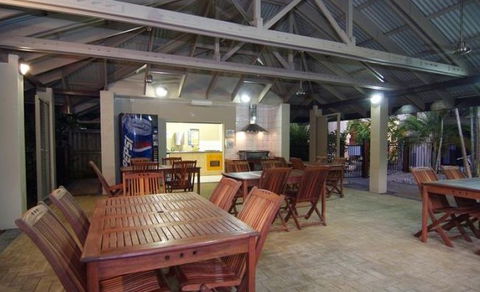 Comfort Suites Trinity Beach Club - Surfers Gold Coast 4
