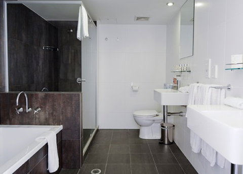 Diamant Hotel - Surfers Gold Coast 4
