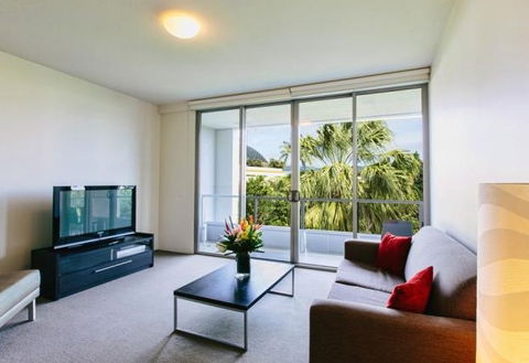 Cairns Harbour Lights Hotel - Surfers Gold Coast 2