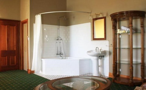 Denison Boutique Hotel - Surfers Gold Coast 2