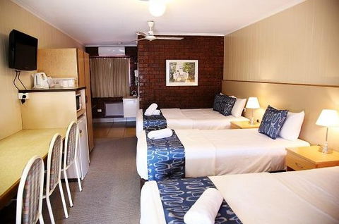 Cascade Motel In Townsville - Surfers Gold Coast 2