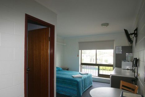 Cedar Lodge Motel - Surfers Gold Coast 3