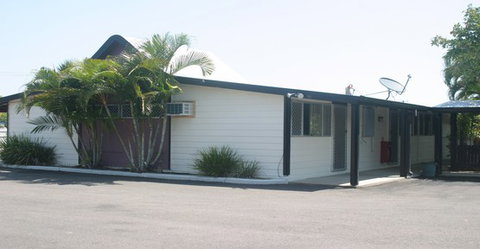 Airport Inn Townsville - Surfers Gold Coast 3