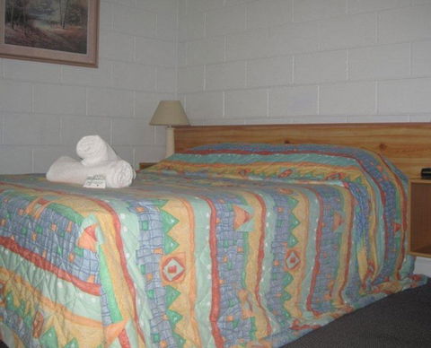 Country Road Motel - Surfers Gold Coast 1