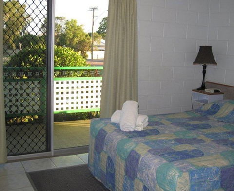 Country Road Motel - Surfers Gold Coast 2