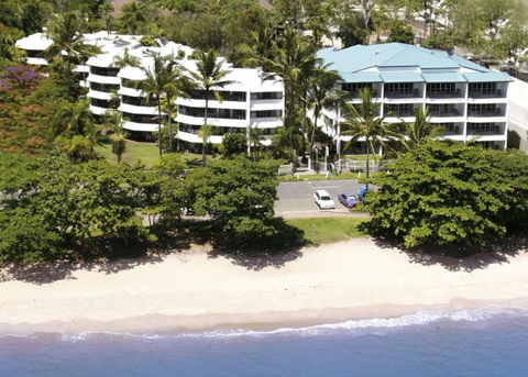 Roydon Beachfront Holiday Apartments - Surfers Gold Coast 2