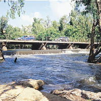 Katherine Low Level Caravan Park - Surfers Gold Coast 0