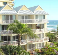 Crystal Beach Resort - Surfers Gold Coast