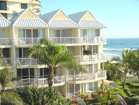 Crystal Beach Resort - Surfers Gold Coast 0