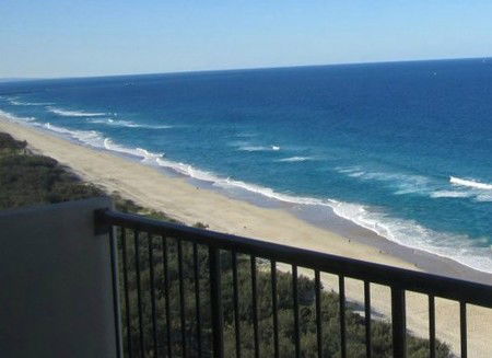 De Ville Apartments - Surfers Gold Coast 2