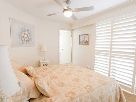 Capricornia Apartments - Surfers Gold Coast 4