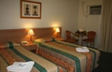 Rest Easy Motel - Surfers Gold Coast 1