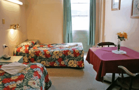 Royal Centrepoint Motel - Surfers Gold Coast