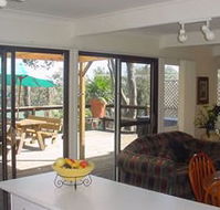 Lakeview Cottage - Surfers Gold Coast