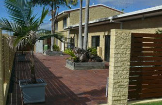 Sandcastle Motel - Surfers Gold Coast 3