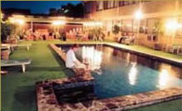 Regal Park Motor Inn - Surfers Gold Coast 1