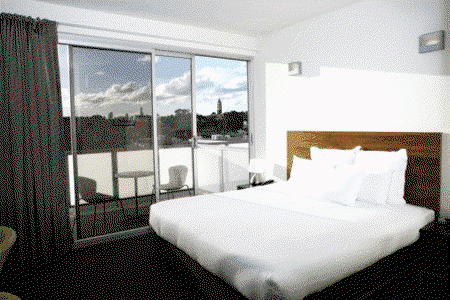 Cosmopolitan Hotel - Surfers Gold Coast 0