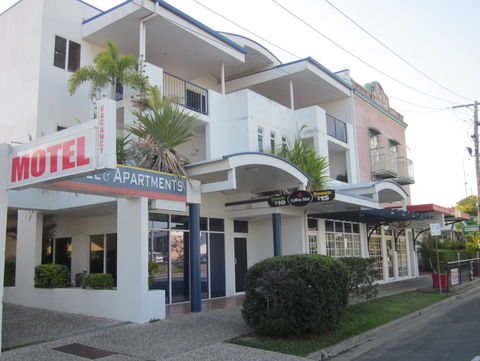 Cosmopolitan Motel And Serviced Apartments - Surfers Gold Coast 1