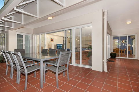 Balboa Apartments - Surfers Gold Coast 2