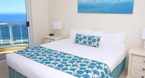 Xanadu Main Beach - Surfers Gold Coast 5