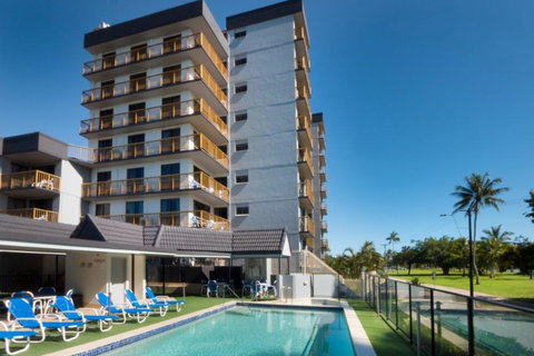 Coral Towers Holiday Apartments - Surfers Gold Coast 0