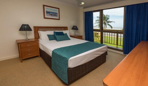 Coral Towers Holiday Apartments - Surfers Gold Coast 2