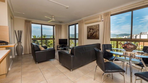Coral Towers Holiday Apartments - Surfers Gold Coast 5