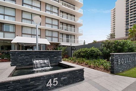 Boulevard Towers - Surfers Gold Coast 2