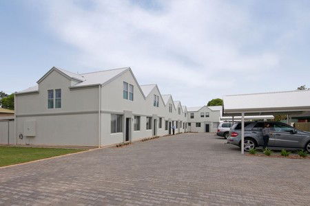 Hello Adelaide Motel + Apartments - Surfers Gold Coast 0