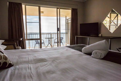 Beachcomber Hotel - Surfers Gold Coast 0