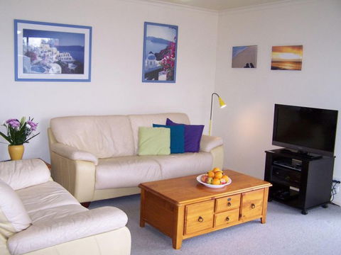 Beachfront Units Merimbula - Surfers Gold Coast 6