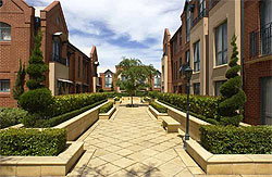 Majestic Old Lion Apartments - Surfers Gold Coast 0