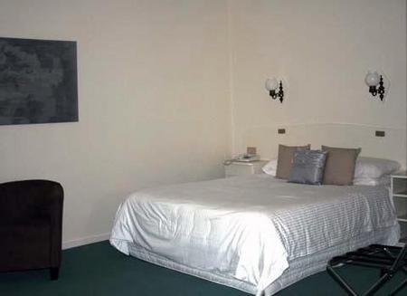 International Motor Inn - Surfers Gold Coast 1