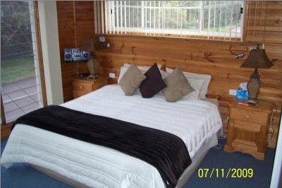 Bateau Bay Beachfront Luxury Accomodation - Surfers Gold Coast 1