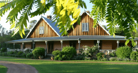 Carriages Country House - Surfers Gold Coast 0