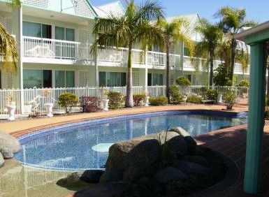Reef Adventureland Motor Inn - Surfers Gold Coast 2