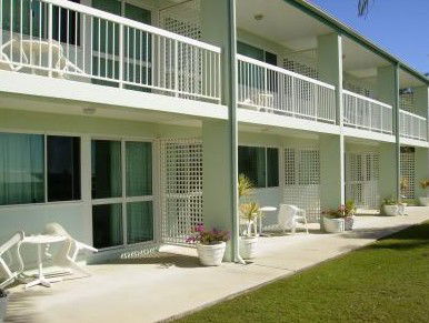Reef Adventureland Motor Inn - Surfers Gold Coast 3
