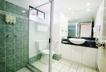 Palm Royale Cairns - Surfers Gold Coast 1