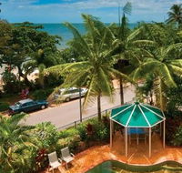 On The Beach Holiday Apartments - Surfers Gold Coast