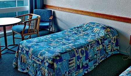 St Helens Bayside Inn - Surfers Gold Coast 0
