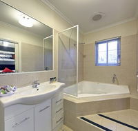 Comfort Inn And Suites Georgian Albury - Surfers Gold Coast