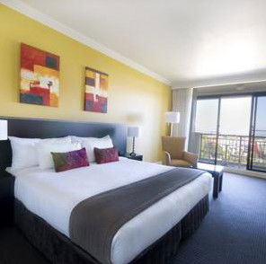 Crowne Plaza Norwest - Surfers Gold Coast 3