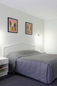 Best Western Cathedral Motor Inn - Surfers Gold Coast 1