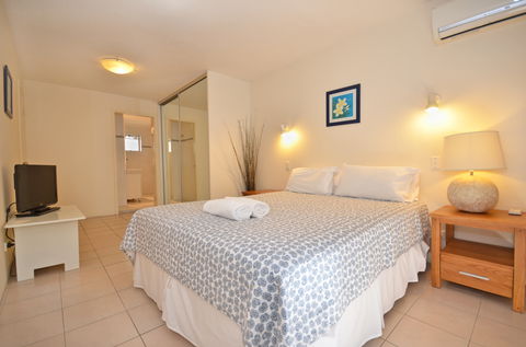 Raintrees Resort - Surfers Gold Coast 4